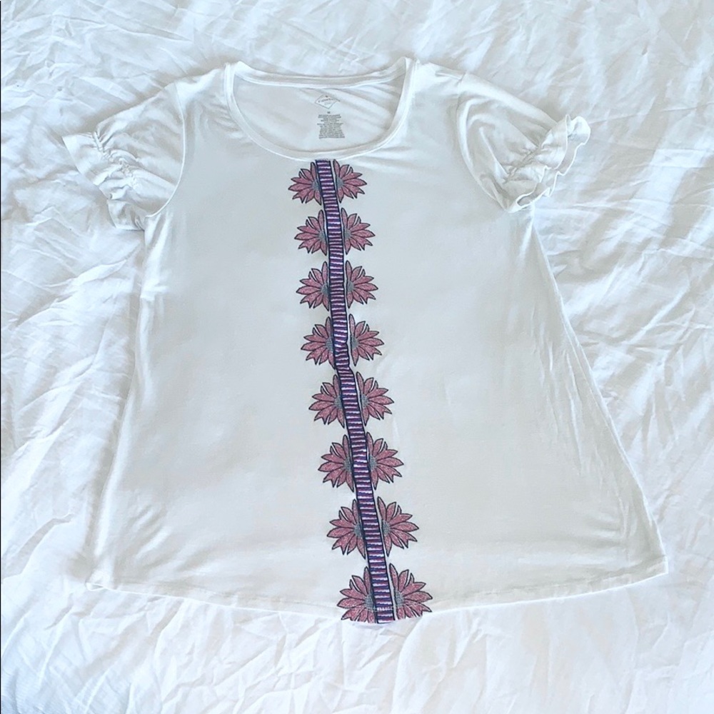 ST. JOHNS BAY | FLORAL EMBROIDERY T-SHIRT